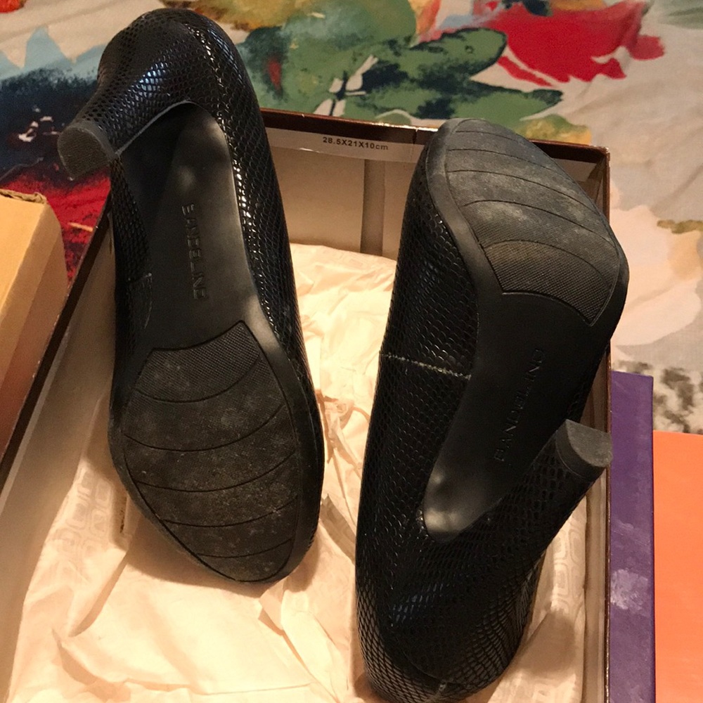 Women black heel size 8.5 worn once